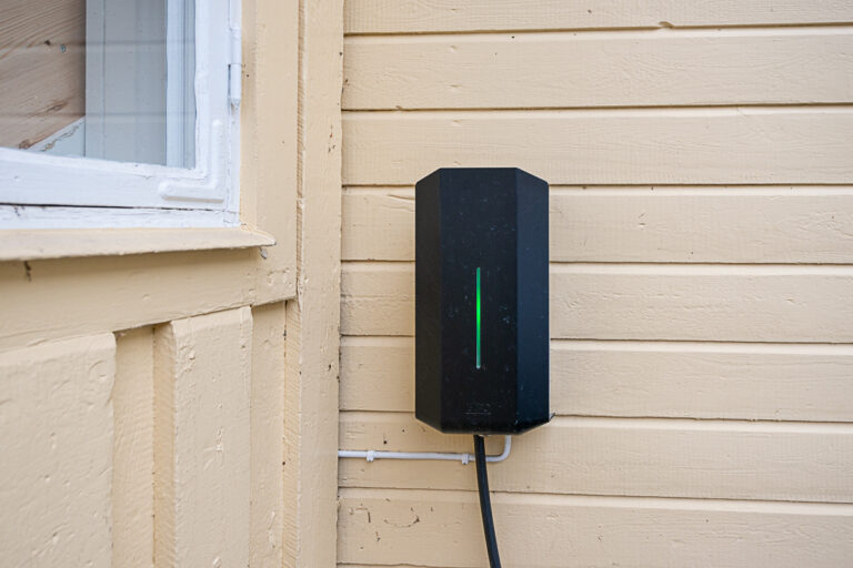 Lokal 6448-5002 laddstolpe