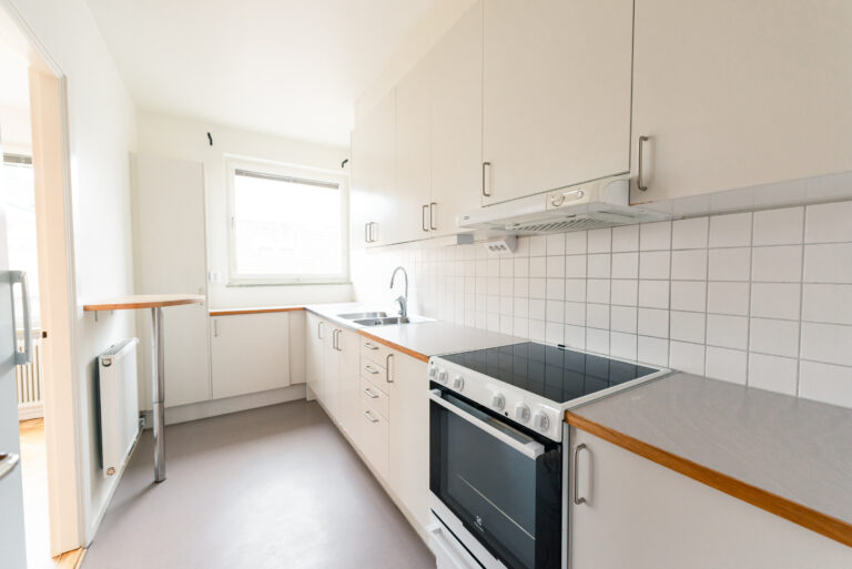 11b172829b224ff2aa142d9179676b1c