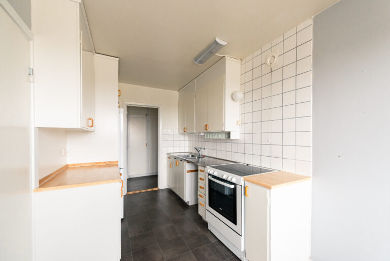 9f34832439304e4584a34be346e34298