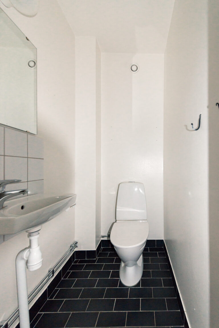 ef40d837f4cf4e25b0ab7ad079ffc054